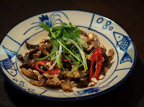 Deer Antler Mushroom stir fried with lemongrass